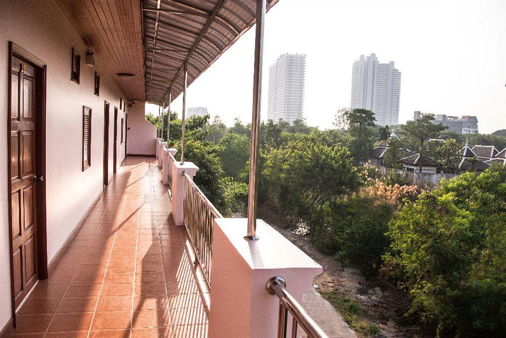 Jungle Resort Jomtien Beach Exterior foto