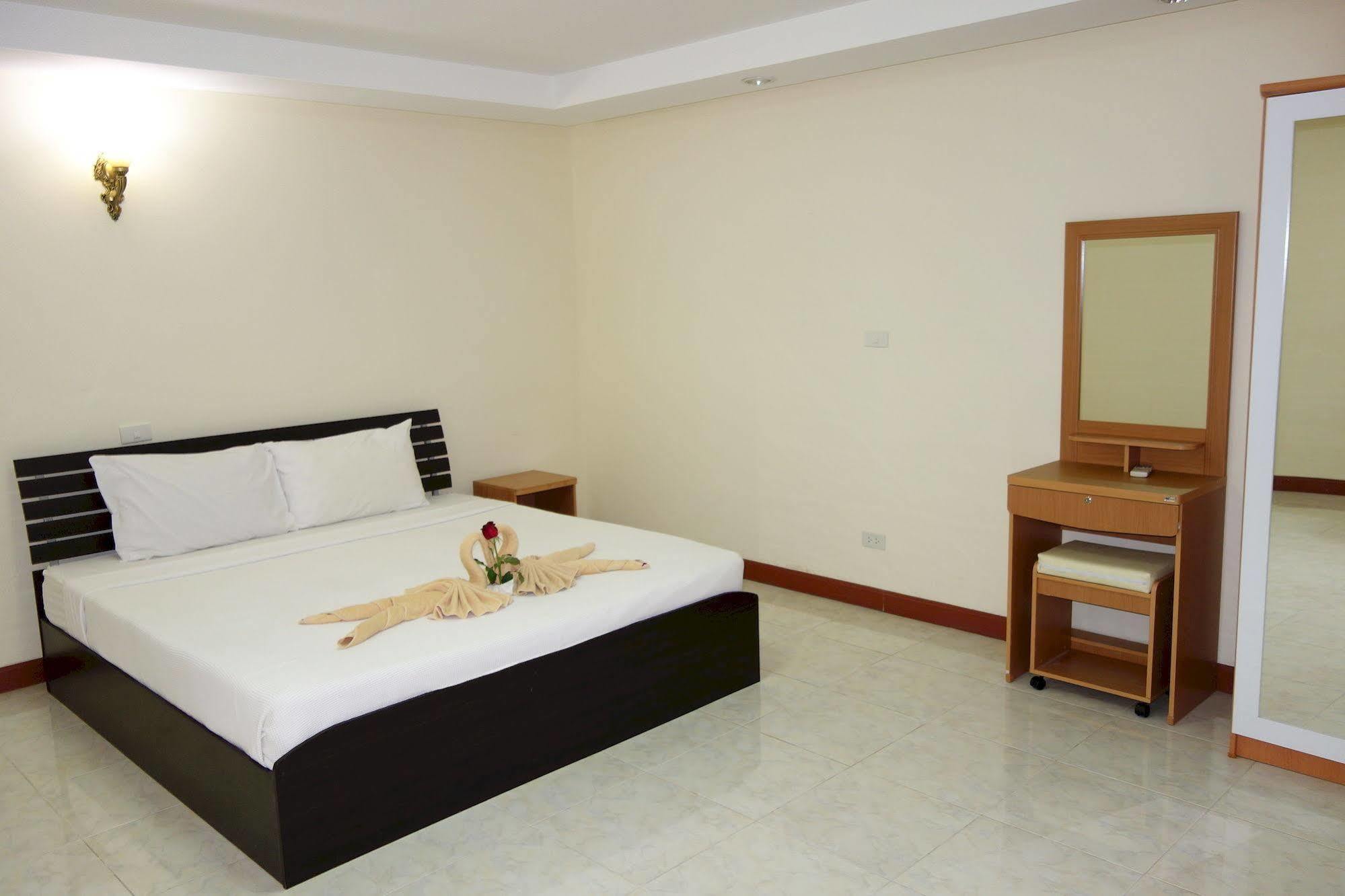 Jungle Resort Jomtien Beach Exterior foto